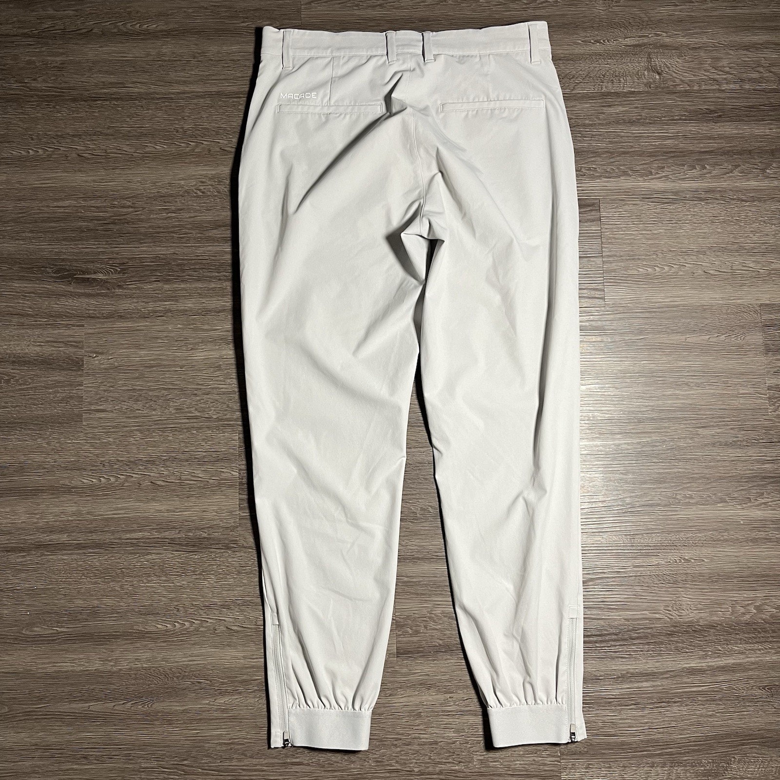 Macade Golf Four-Way Stretch Joggers Mens 32 Short 32x28 Light Grey Zip Cuff Euc — image 3 of 8